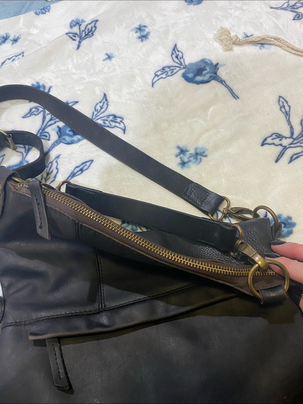 Bed Stu Tahiti Black/Dark Brown Leather Crossbody Bag with Brass Hardware - Picture 7 of 16